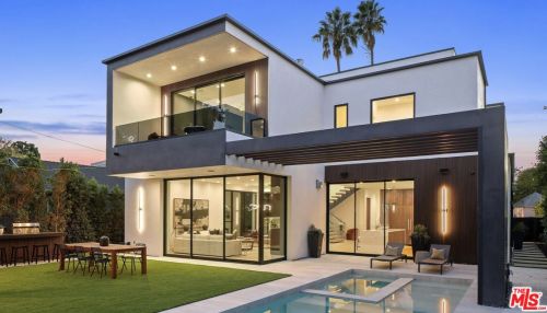 4736 Burnet Ave, Van Nuys CA  91403-2412 exterior