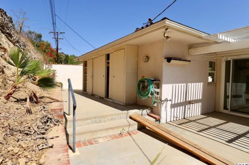257 Cumberland Rd, Glendale CA  91202-1342 exterior