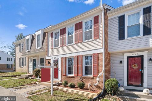 7716 Groveland Heights Ct, Springfield VA  22153-2255 exterior