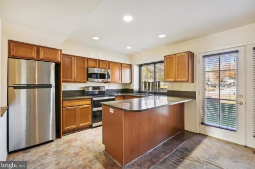 6320 Early Glow Ct, Columbia, MD 21045-4403
