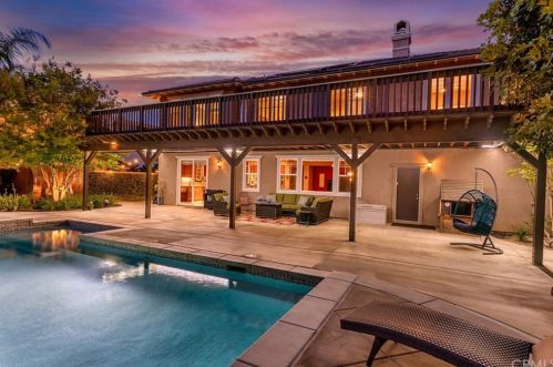 16107 Sierra Heights Dr, Riverside CA  92503-8413 exterior