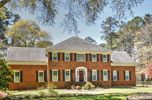 8810 River Trace Dr, Duluth, GA 30097-2420