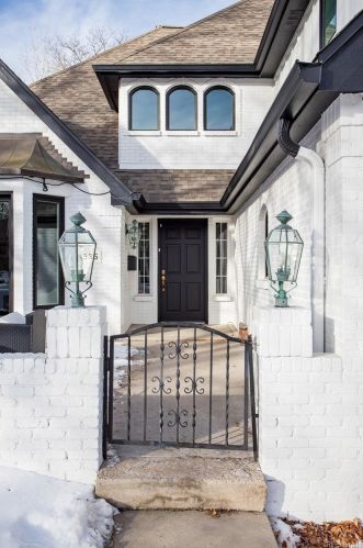 335 Dahlia St, Denver, CO 80220-5713