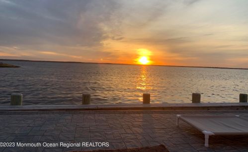 260 Kathryn St, Lavallette NJ  08735-1613 exterior