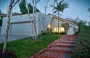 2998 Tiffany Cir, Los Angeles, CA 90077-1721