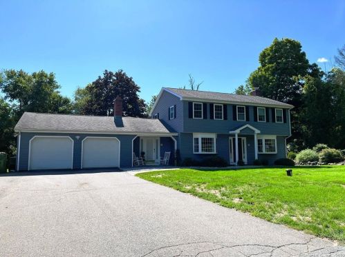 73 Virginia Dr, Middletown, CT 06457-4826