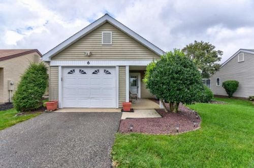 6 Turnbridge Row, Lakehurst, NJ 08759-6658