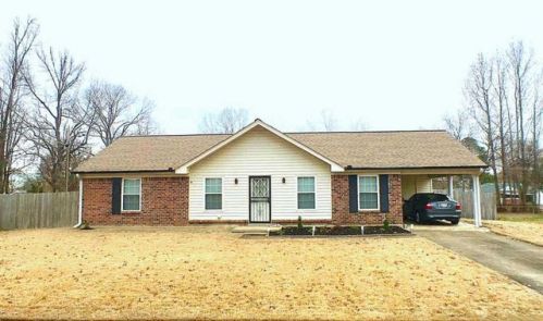 4864 Quay Hill Dr, Millington, TN 38053-4022