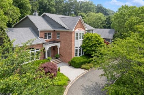 2 Sherwood Ct, Dover NJ  07869-2624 exterior