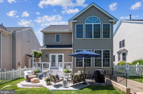 6067 Alderdale Pl, Haymarket, VA 20169-3259