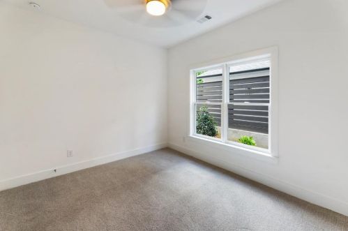4015 Haverhill Dr, Atlanta GA  30342-3816 exterior