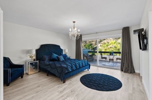 1130 Old Phillips Rd, Glendale CA  91207-1112 exterior