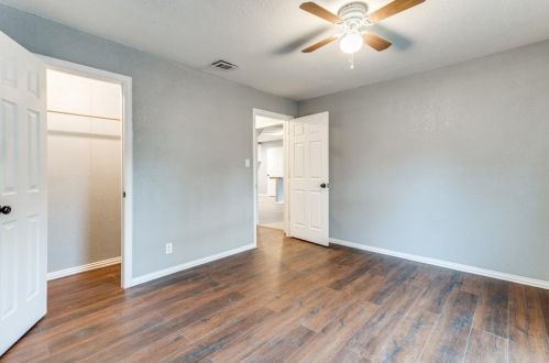 2504 Donalee St, Fort Worth TX  76105-4911 exterior