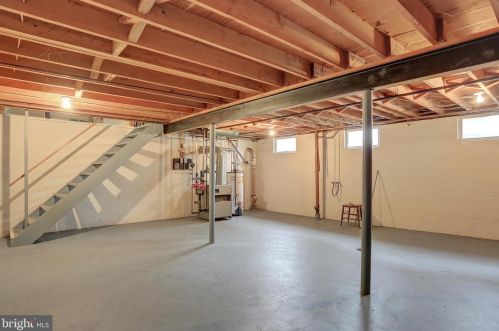 966 Mccosh St, Hanover PA 17331-1833 exterior