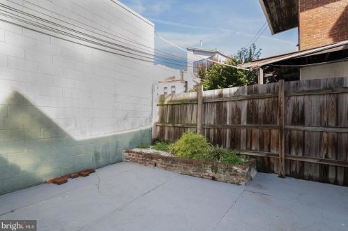 626 4th St, Philadelphia PA  19147-1525 exterior