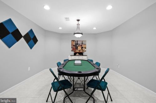7305 Laurel Creek Ct, Springfield VA  22150-4912 exterior