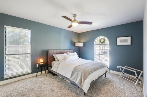 8708 Lake Country Dr, Fort Worth TX  76179-2802 exterior