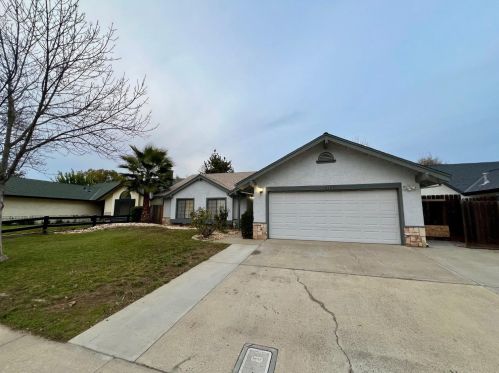 4509 Little Creek Dr, Modesto, CA 95355-9347
