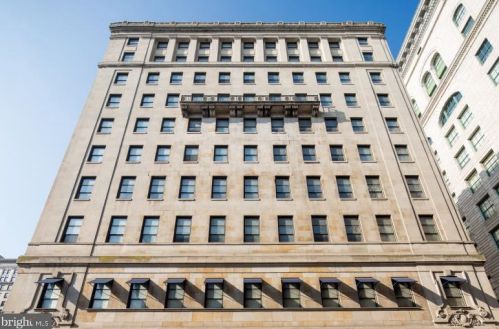 1300-06 Chestnut St, Philadelphia PA  19107-4502 exterior