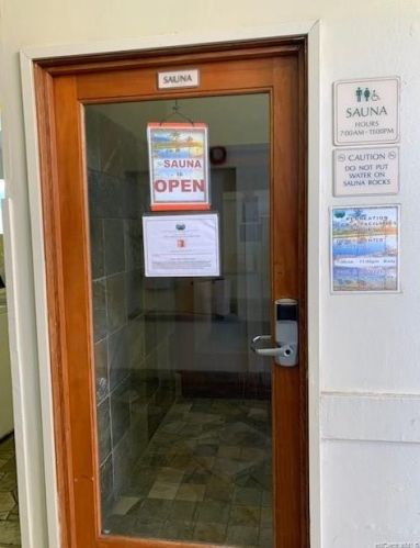 445 Seaside Ave, Honolulu HI  96815-2640 exterior