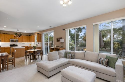 8815 Heatherwood Rd, Anaheim CA  92808-1695 exterior