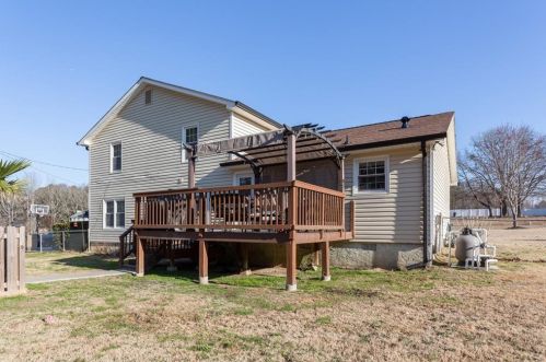 165 White Acres Dr, Stockbridge GA  30281-2261 exterior