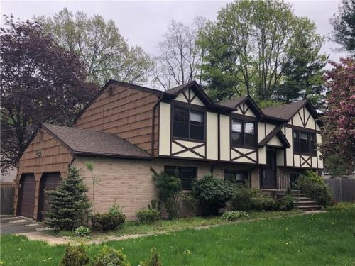 1028 Feather Bed Ln, Edison, NJ 08820-1238