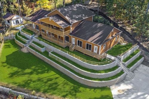 5448 Dogwood Ln, Gainesville, GA 30504-5126
