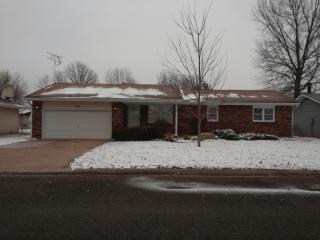 515 Montana St, Fort Russell, IL 62010-1628