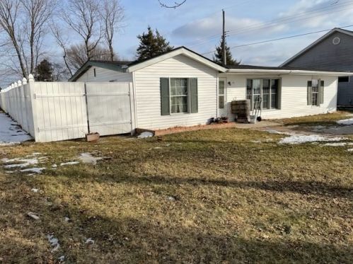 123 Errett Rd, Hillcrest, IL 61068-9001