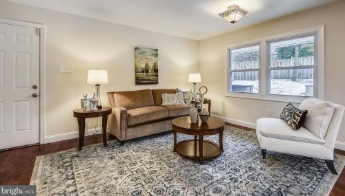 810 Burnt Mills Ave, Silver Spring MD 20901-4506 exterior