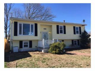 117 Shawomet Ave, Warwick, RI 02889-3620