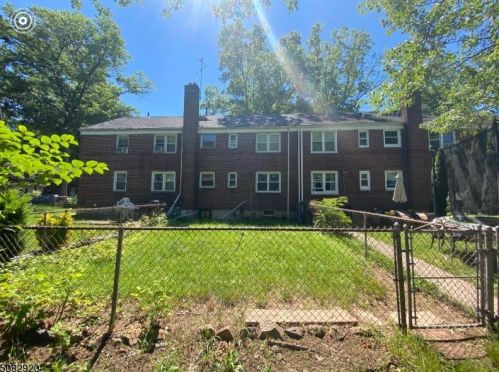 678 Audrey Dr, Rahway, NJ 07065-3723