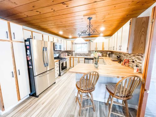 1039 Cherry Valley Rd, Laconia, NH 03249-7851
