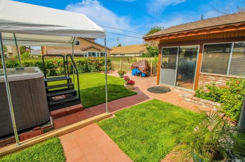 1621 Sumac Ln, Anaheim CA  92804-6653 exterior