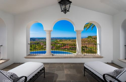 20 Black Falcon, Irvine CA  92603-0420 exterior