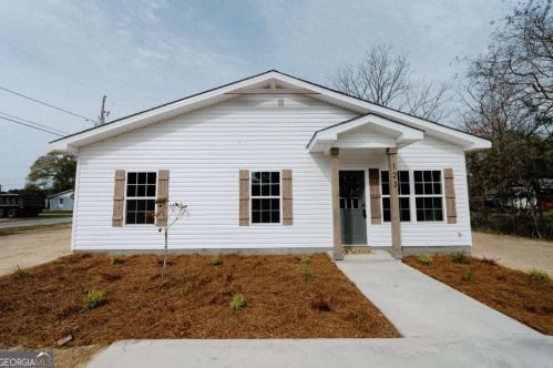 123 Jones St, Baxley, GA 31513-0445