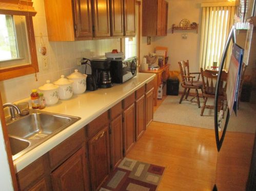 334 Shawnee Dr, Carol Stream IL  60188-1962 exterior