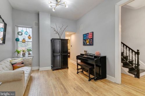 627 16th St, Philadelphia PA  19130-3415 exterior