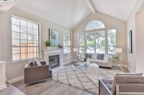 1382 Sajak Ave, San Jose, CA 95131-3035