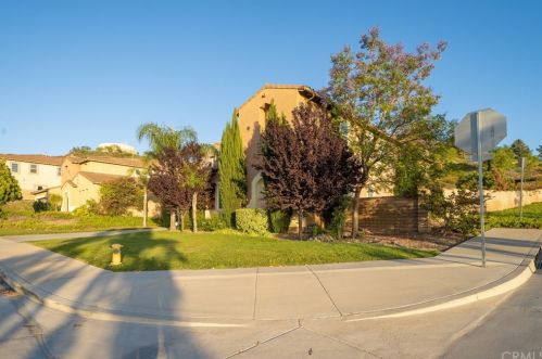 16849 Ridge Cliff Dr, Riverside CA  92503-0251 exterior