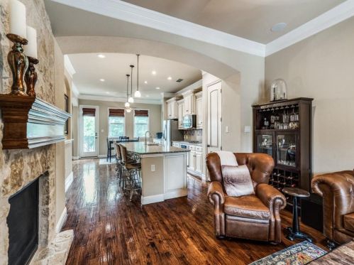 4233 Haskell Dr, Carrollton TX 75010-4280 exterior