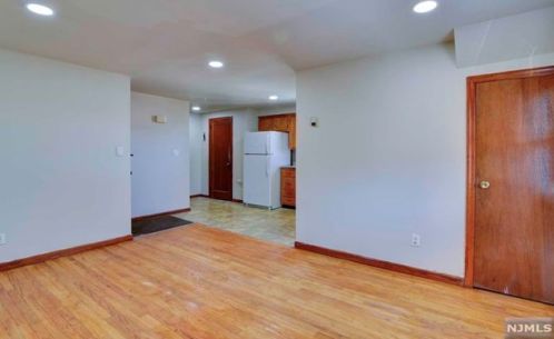 131 Florida Ave, Paterson NJ  07503-1623 exterior