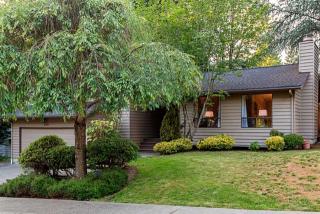 16034 95th Ct, Redmond, WA 98052-3173