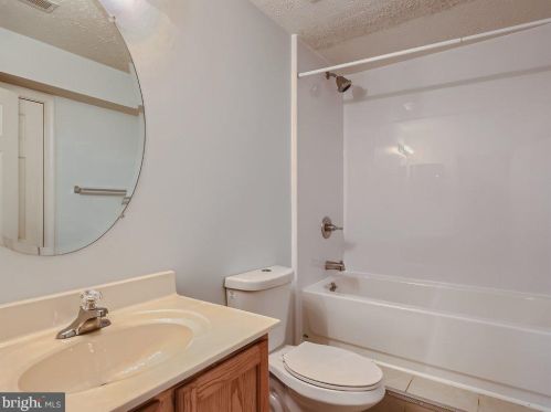 565 Windsong Dr, Aberdeen MD  21001-1809 exterior