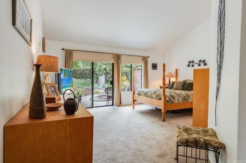 8 Dorchester, Irvine CA  92620-2614 exterior