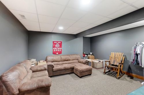 5253 Hearthstone Dr, Springfield OH  45502-8364 exterior