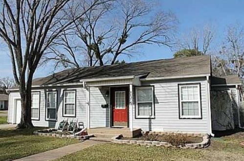 802 Enfield St, Bryan TX  77802-3723 exterior