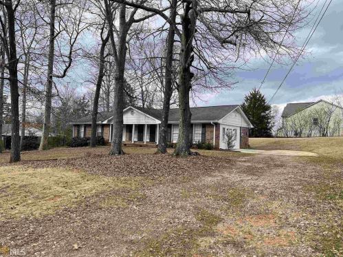 40 Woodland Dr, Locust Grove, GA 30248-3621