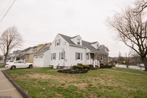 208 Totowa Rd, Paterson NJ 07512-2071 exterior